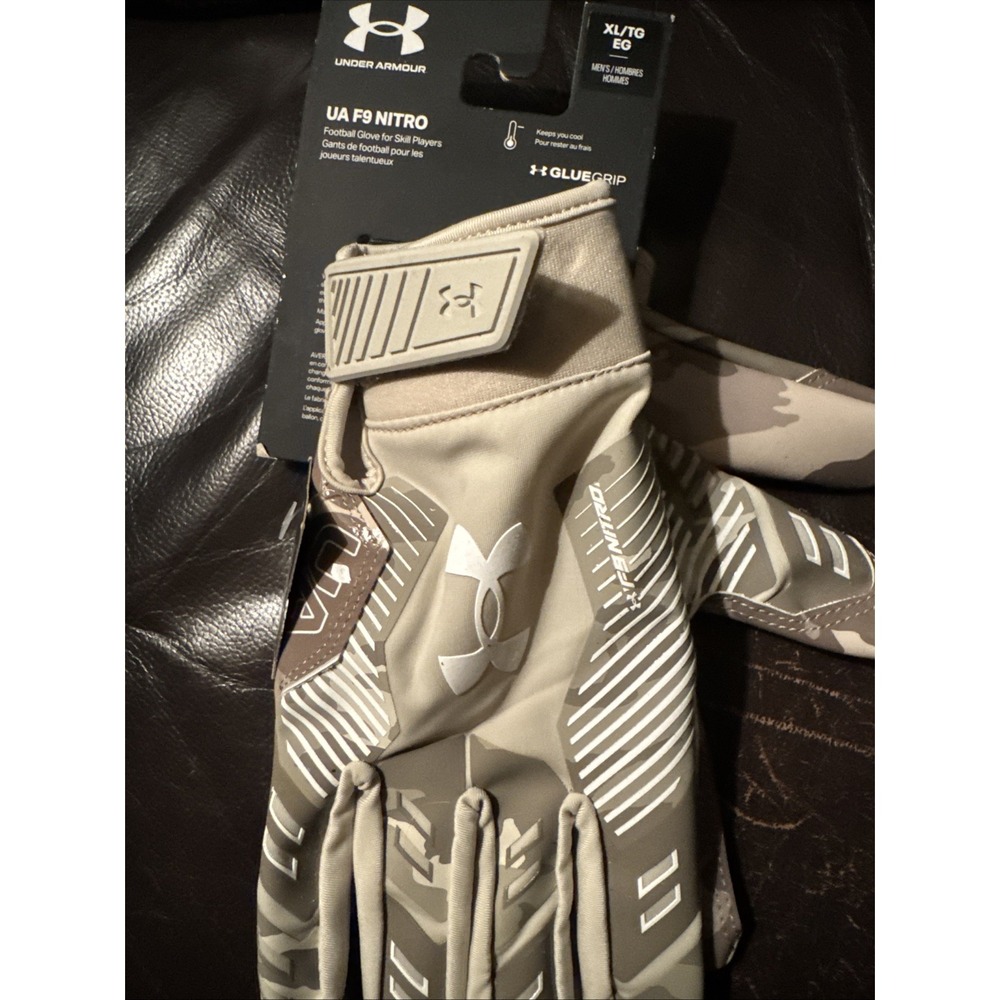 Under Armour F9 Nitro GlueGrip Football Gloves Men's Size XL Receiver Grip